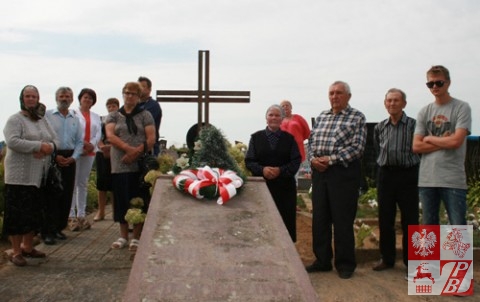 Łunna. Mogiła nieznanych żołnierzy polskich poległych we wrześniu 1920 r. Grób przykrywa granitowa płyta ze znakiem Krzyża Virtuti Militari oraz napisem: 1918 – 11.XI – 1928 NIEZNANEMU ŻOŁNIERZOWI CZEŚĆ
