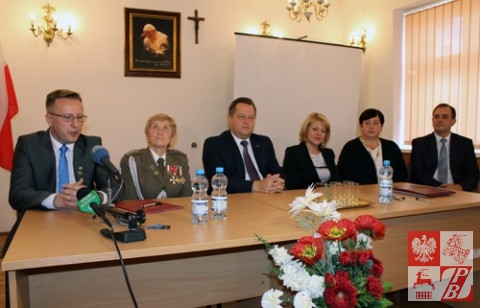Uczestnicy konferencji prasowej, od lewej: Artur Kondrat, Weronika Sebastianowicz, Jarosław Zieliński, Andżelika Borys, Barbara Kuklewicz, Jan Stanisław Kap