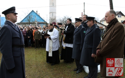 Lida_Poswiecenie_pomnika_odznaczenia_AK_30