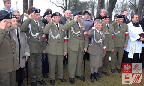 Lida_Poswiecenie_pomnika_odznaczenia_AK_31