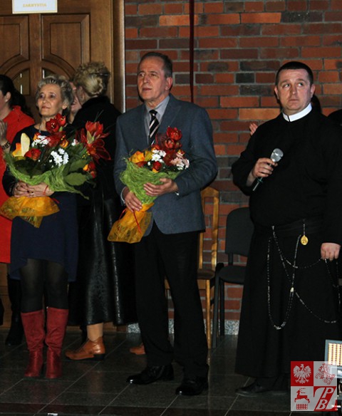 Grodno_Koncert_Pospieszalskich_kwiaty_1