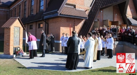 Hołd bohaterowi powstania styczniowego oddali biskup Aleksander Kaszkiewicz i konsul Andrzej Chodkiewicz 