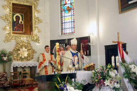 Mszę świętą celebrował ksiądz biskup Józef Staniewski